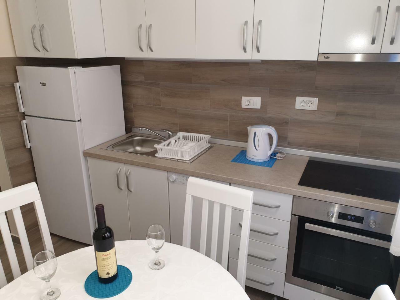 Apartments Jadran Тиват Екстер'єр фото