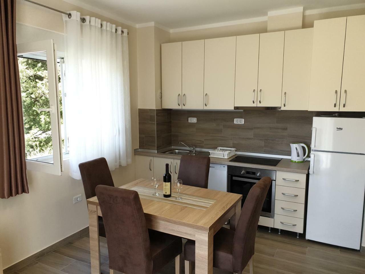 Apartments Jadran Тиват Екстер'єр фото